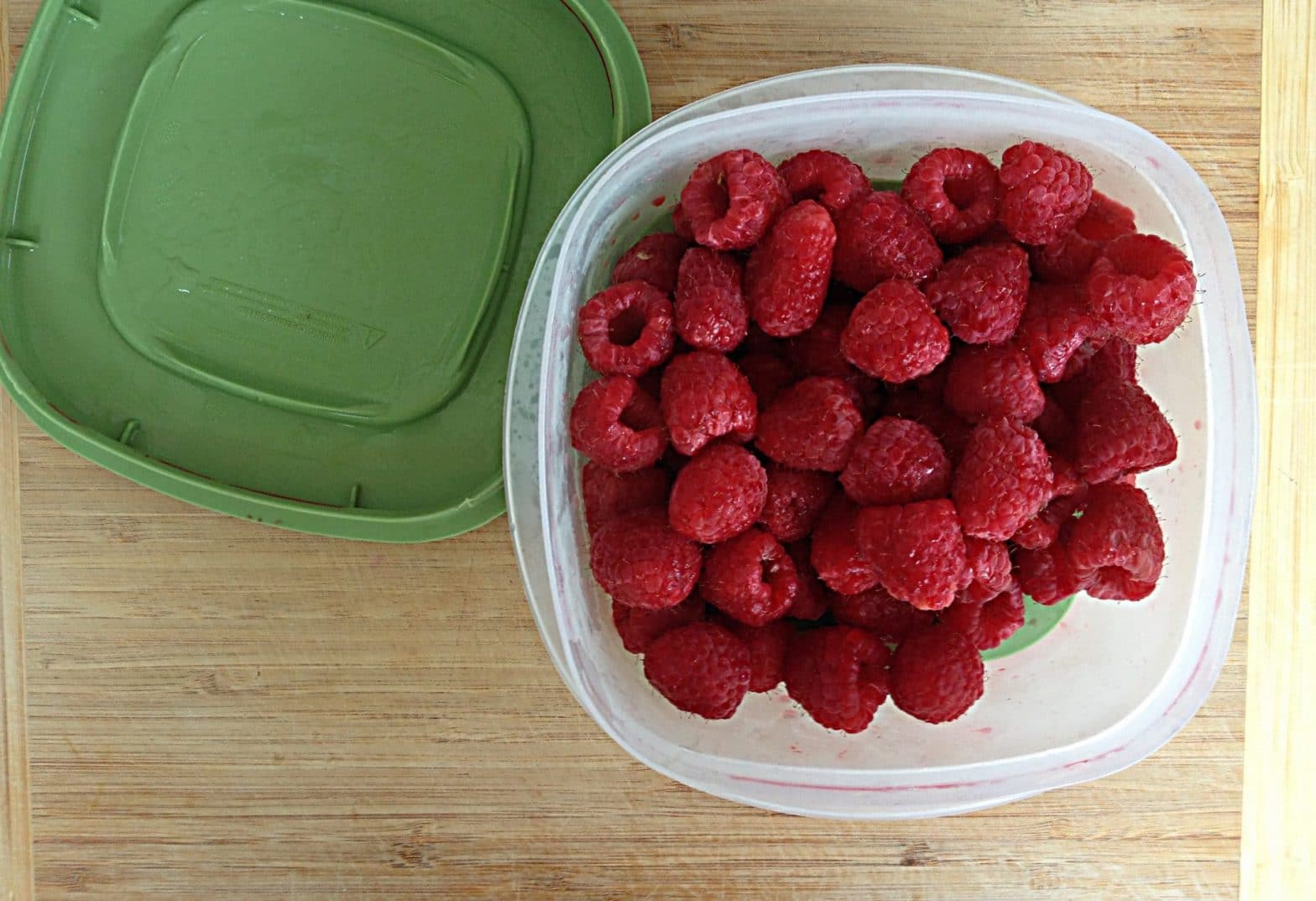 Keep Berries in a Produce Saver!