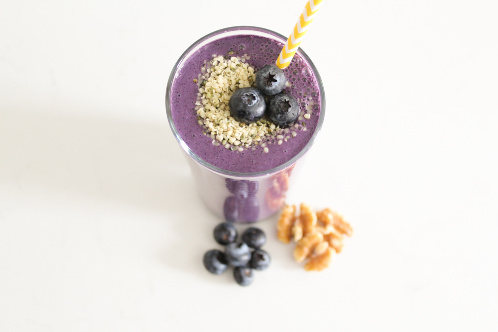 Blueberry Muffin Smoothie Recipe (Dairy Free) - Olive You Whole
